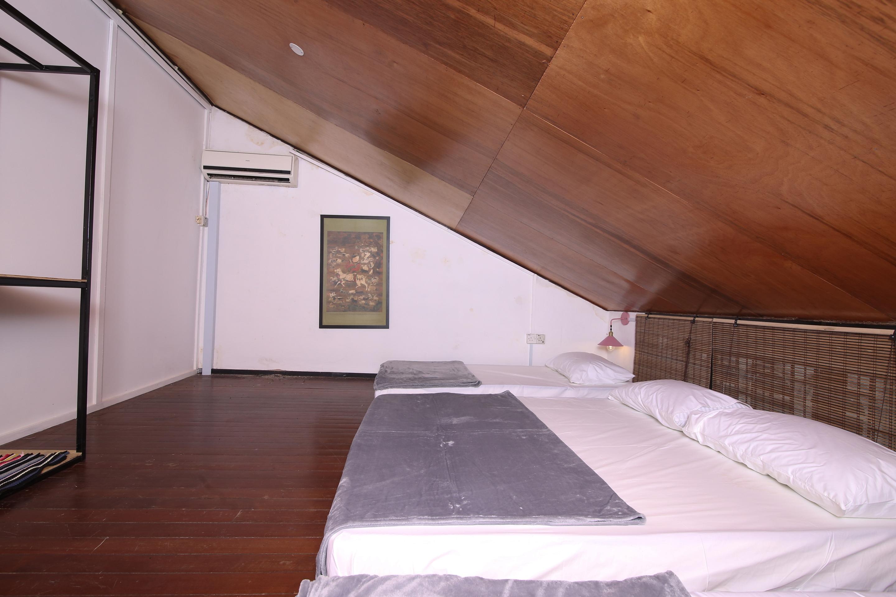 Spot On 90141 Threehouse Bed & Breakfast Кучинг Екстериор снимка